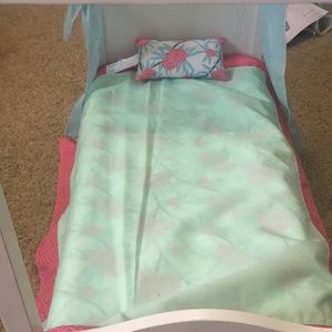 Doll bed